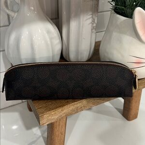 ✏️✏️Cute. COACH✏️✏️✏️ POUCH.